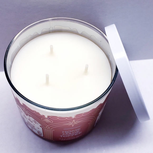 Goose Creek HOMEMADE TOFFEE Large 3-Wick Scented Candle, 14.5 oz - Picture 3 of 5